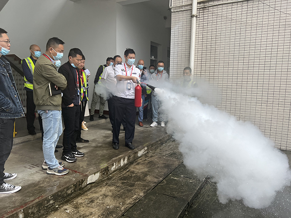 1653009521122808.jpg 消委會(huì)組織開展兼職消防員技能培訓(xùn)工作2.jpg